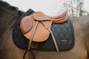 EQUITHEME Pearl sadelunderlag sort pony size
